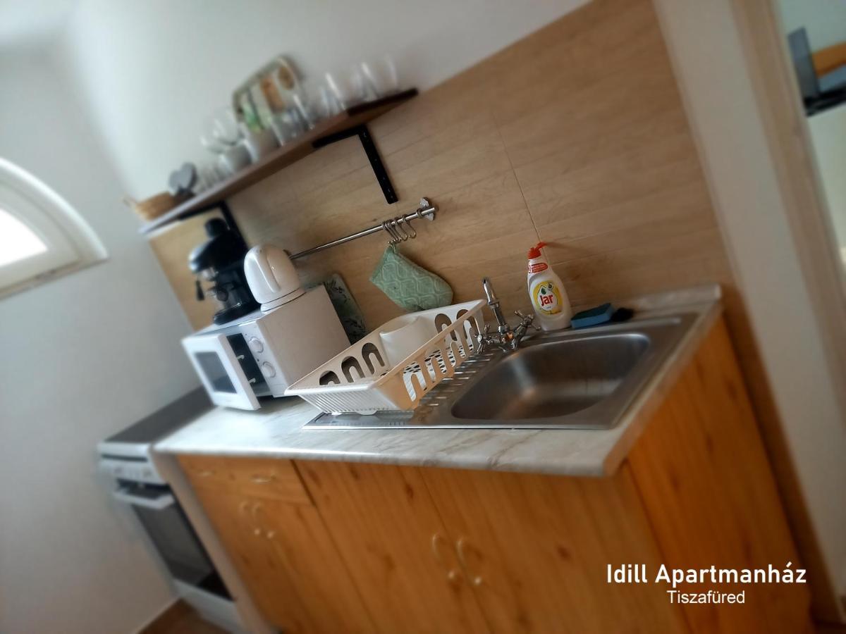 Idill Apartmanhaz B&B Тісафюред Екстер'єр фото