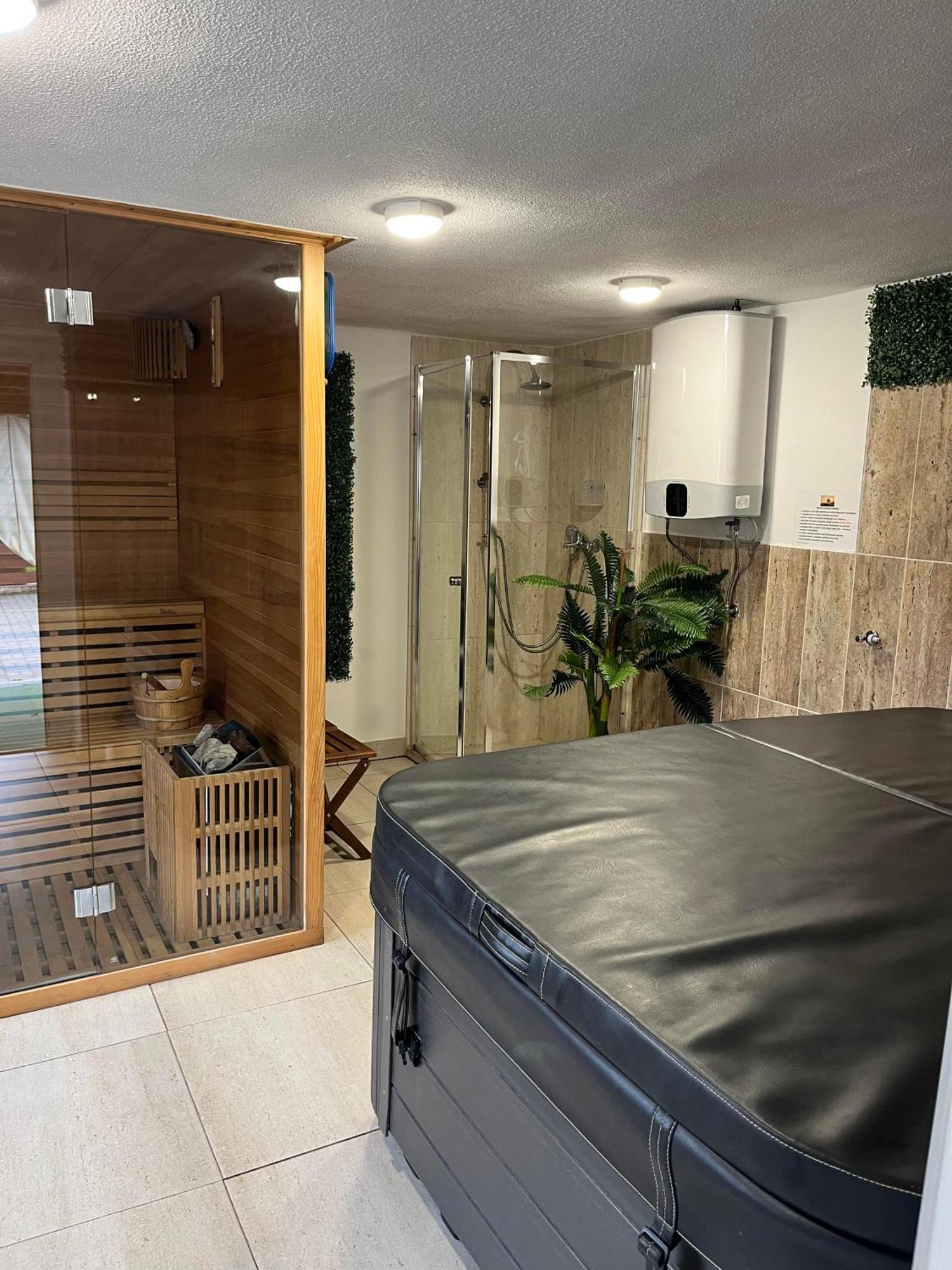 Idill Apartmanhaz B&B Тісафюред Екстер'єр фото