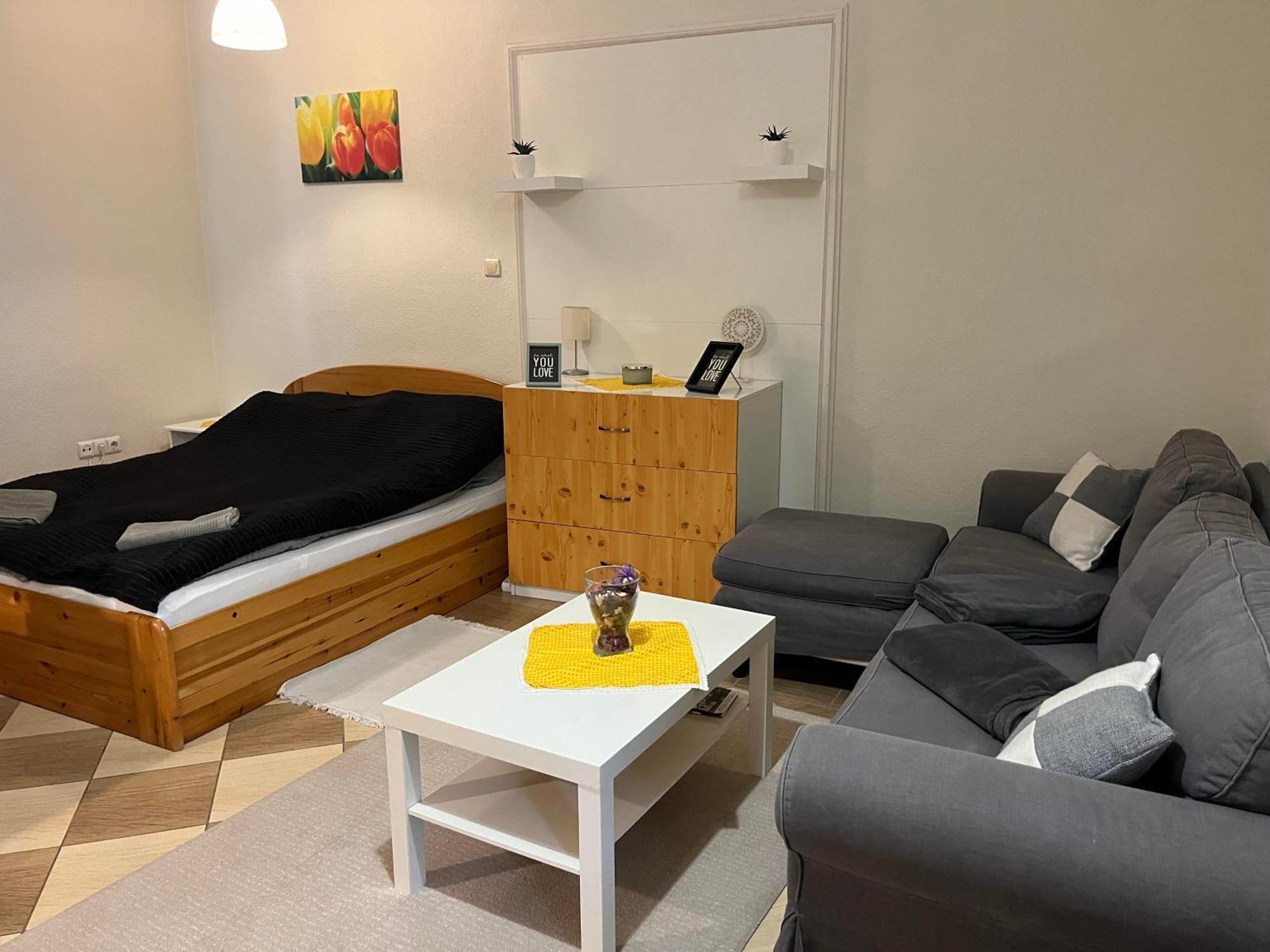 Idill Apartmanhaz B&B Тісафюред Екстер'єр фото